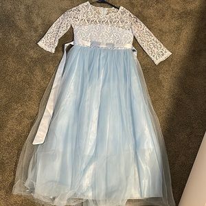 Girls formal dress size 7, worn once. Smoke and pet free home
